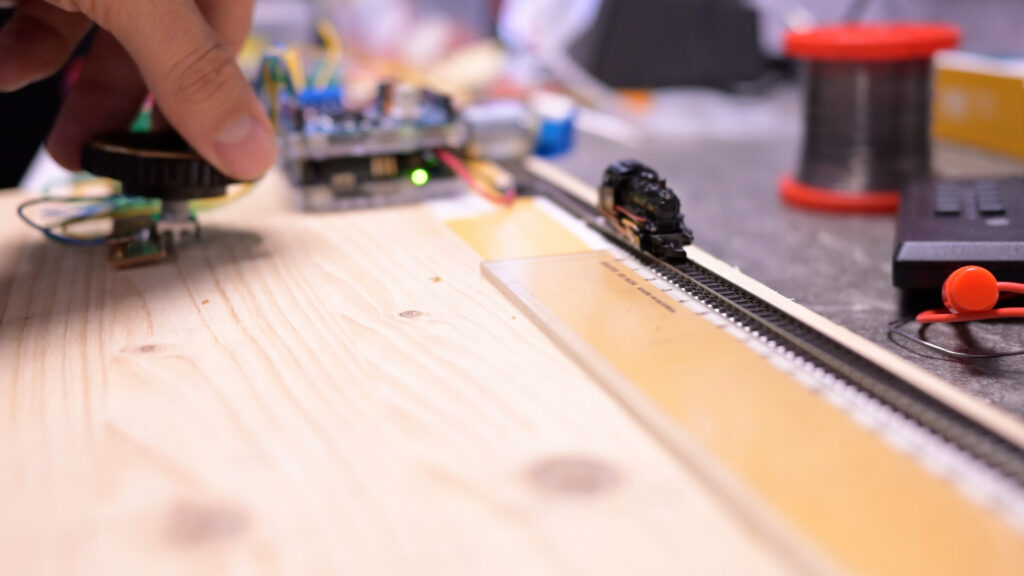 Building a controller for tiny Z scale model trains