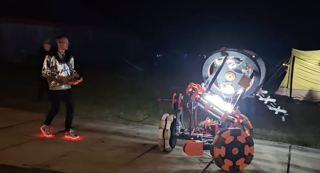 Massive tentacle robot draws massive attention at EMF Camp