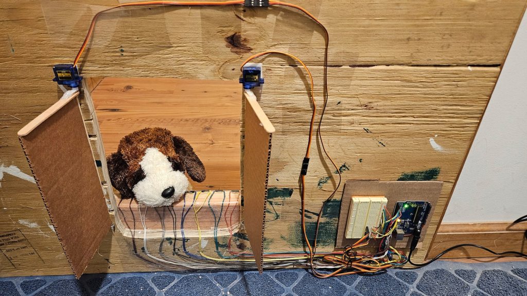 This DIY pet door helps keep a dog out of the cat’s litter box