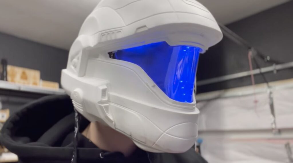 This Halo helmet features an adjustable-transparency RGB-backlit visor