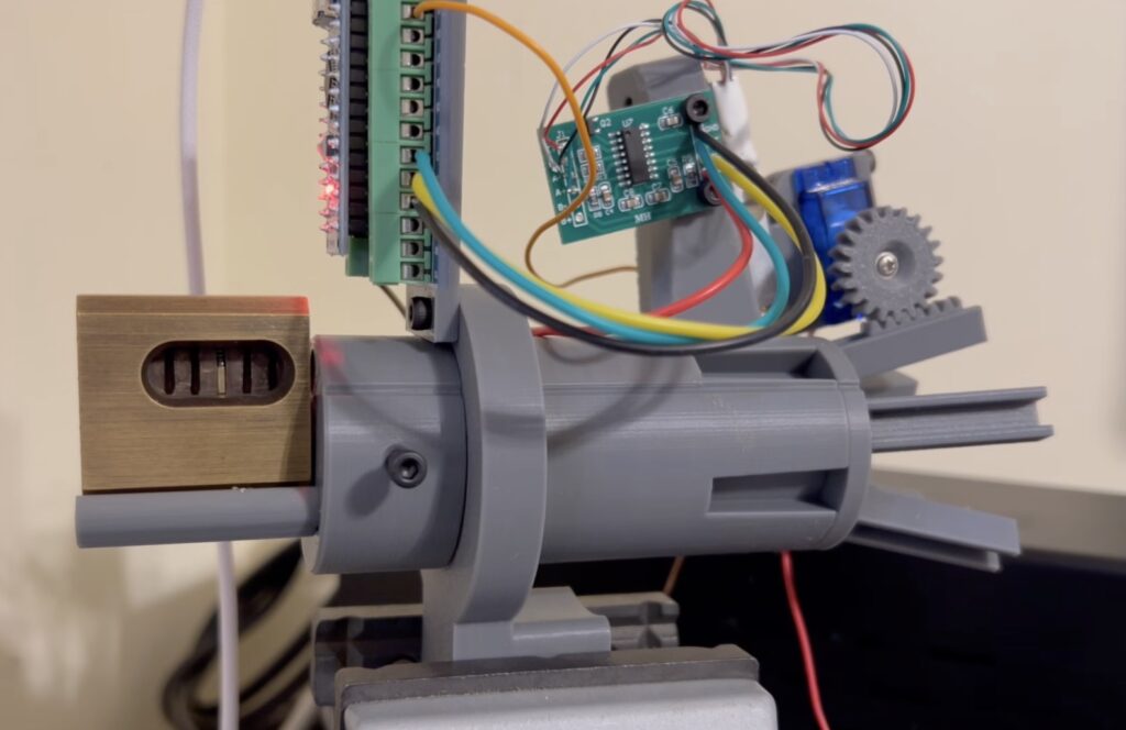 This robot picks locks using brains instead of brawn